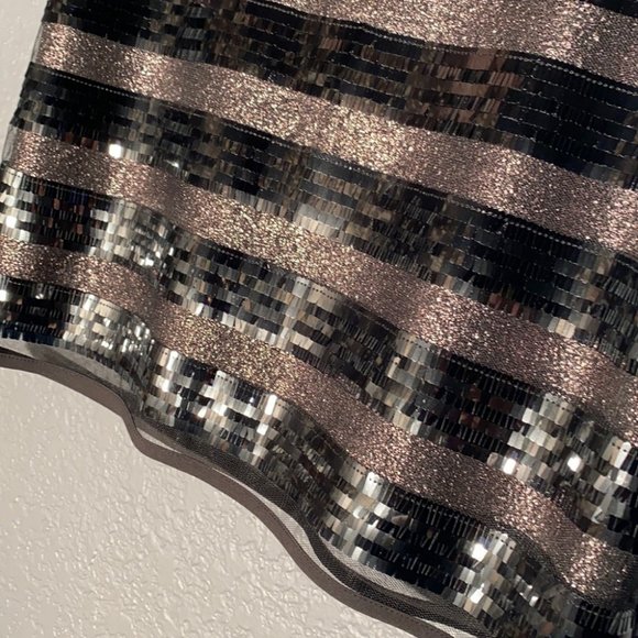 MINKPINK - skirt w black sequin layers, lining, zipper - M - Picture 7 of 15